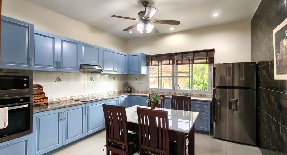 For sale 4 bedrooms villa in Pran Buri, Prachuap Khiri Khan