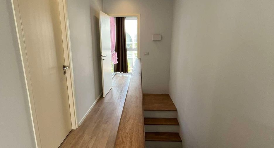 For sale 3 bedrooms townhouse in Mueang Chiang Mai, Chiang Mai