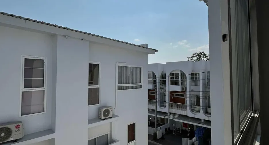 For sale 3 bedrooms townhouse in Mueang Chiang Mai, Chiang Mai