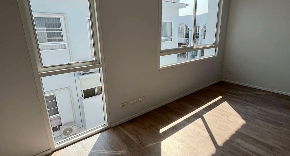 For sale 3 bedrooms townhouse in Mueang Chiang Mai, Chiang Mai