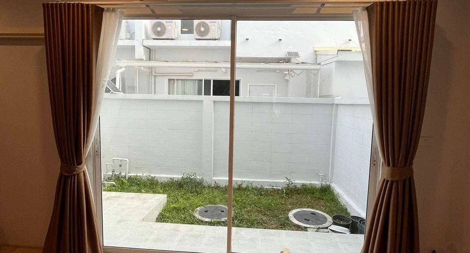 For sale 3 bedrooms townhouse in Mueang Chiang Mai, Chiang Mai