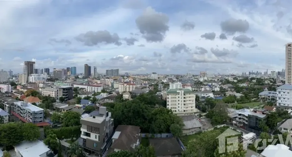 For sale 1 bed condo in Watthana, Bangkok