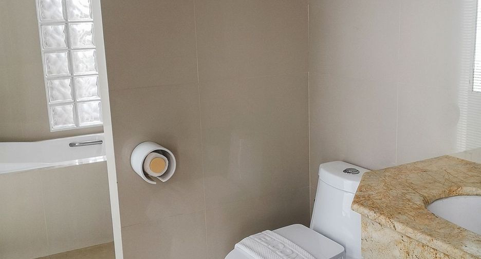 For rent 2 bedrooms condo in Mueang Chiang Mai, Chiang Mai