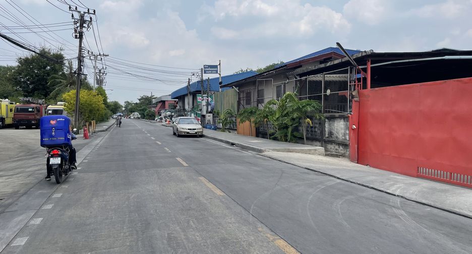 For sale studio house in Prawet, Bangkok