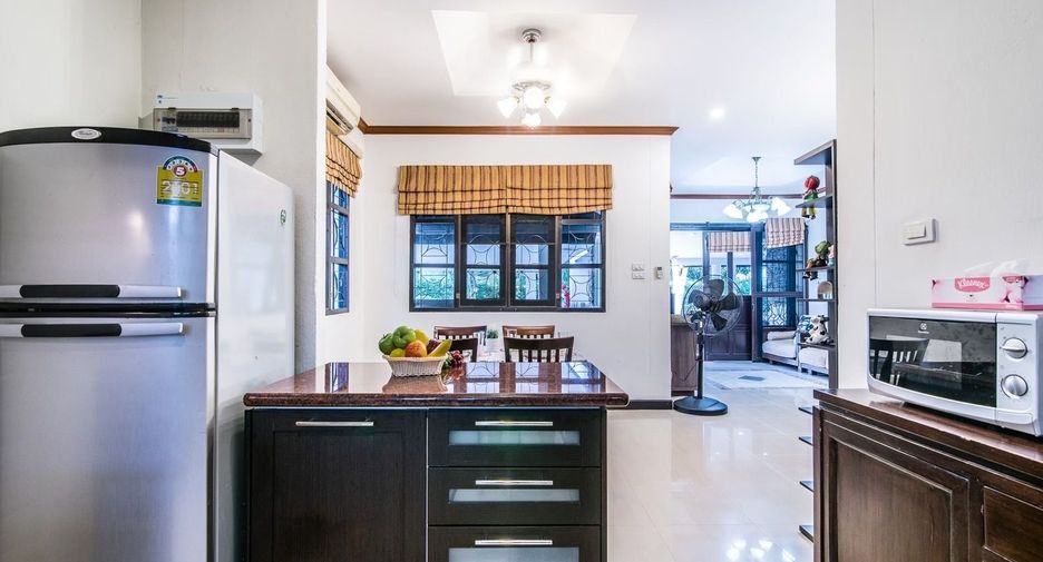 For rent 3 ベッドルーム villa in Hua Hin, Prachuap Khiri Khan