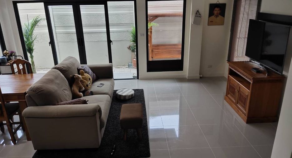 Haus zum Kauf und zur Miete mit 4 Zimmer in Prawet, Bangkok