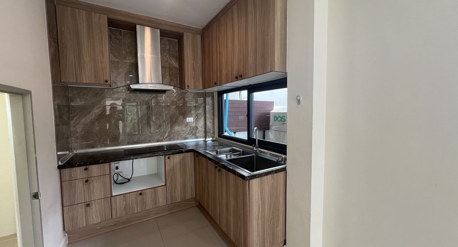 Haus zum Kauf und zur Miete mit 4 Zimmer in Prawet, Bangkok