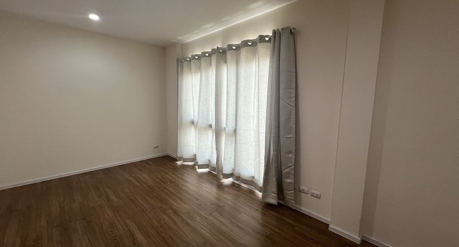 Haus zum Kauf und zur Miete mit 4 Zimmer in Prawet, Bangkok