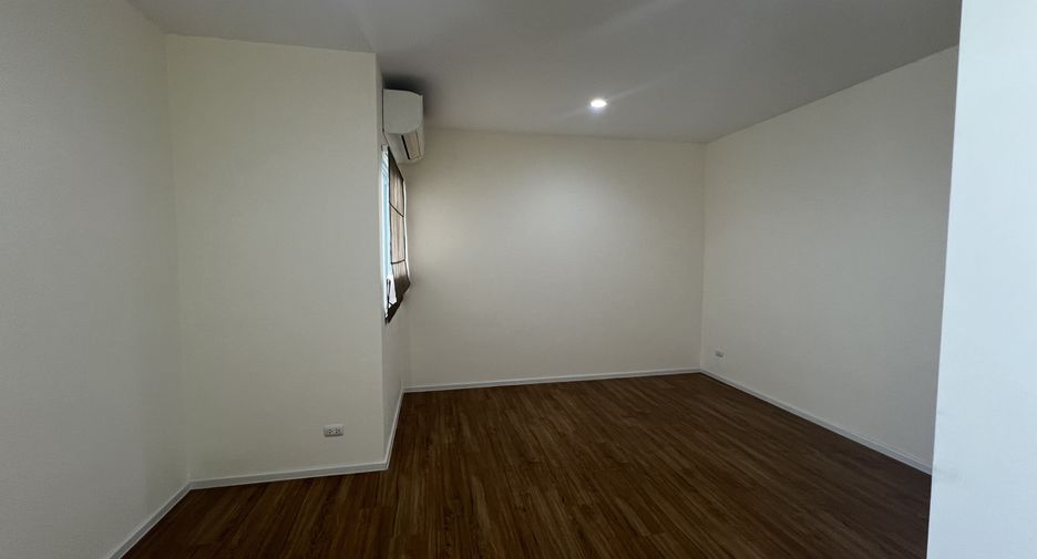 Haus zum Kauf und zur Miete mit 4 Zimmer in Prawet, Bangkok