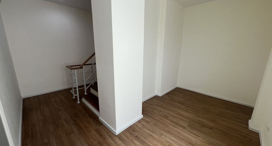 Haus zum Kauf und zur Miete mit 4 Zimmer in Prawet, Bangkok