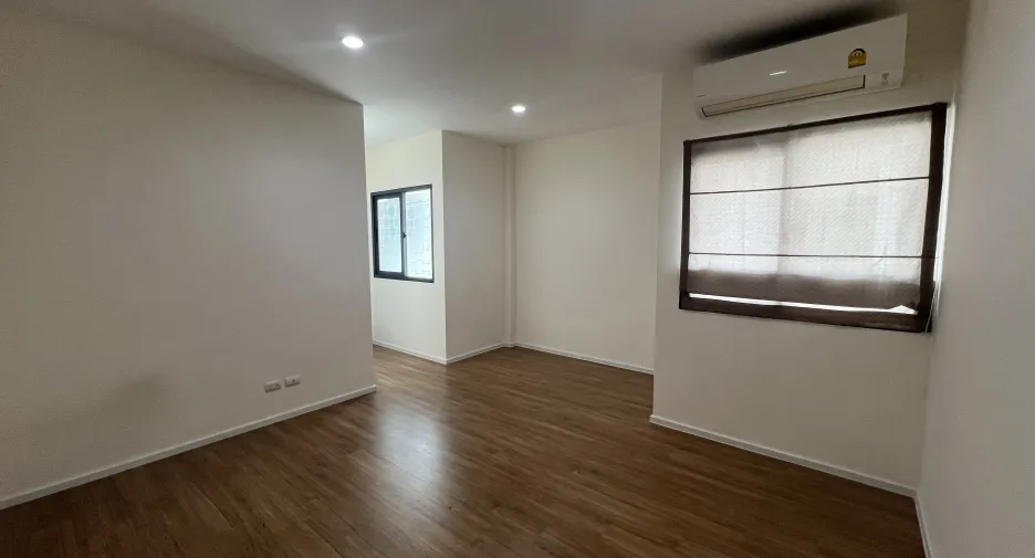 ขาย และ ให้เช่า 4 ห้องนอน บ้านเดี่ยว ใน ประเวศ, กรุงเทพฯ