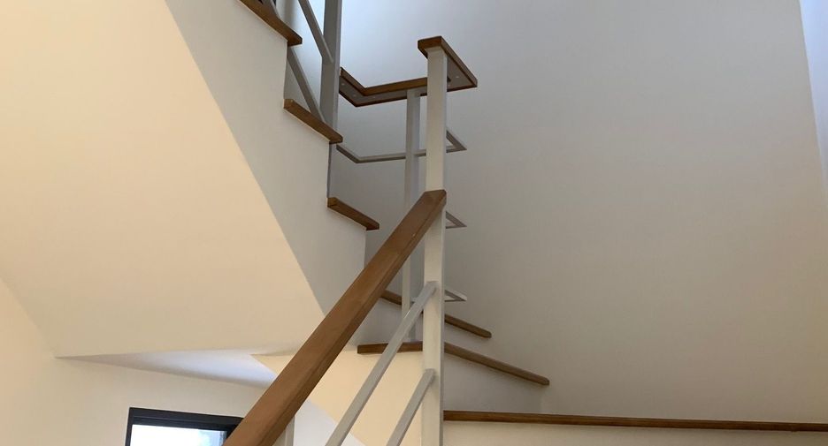 Haus zum Kauf und zur Miete mit 4 Zimmer in Prawet, Bangkok