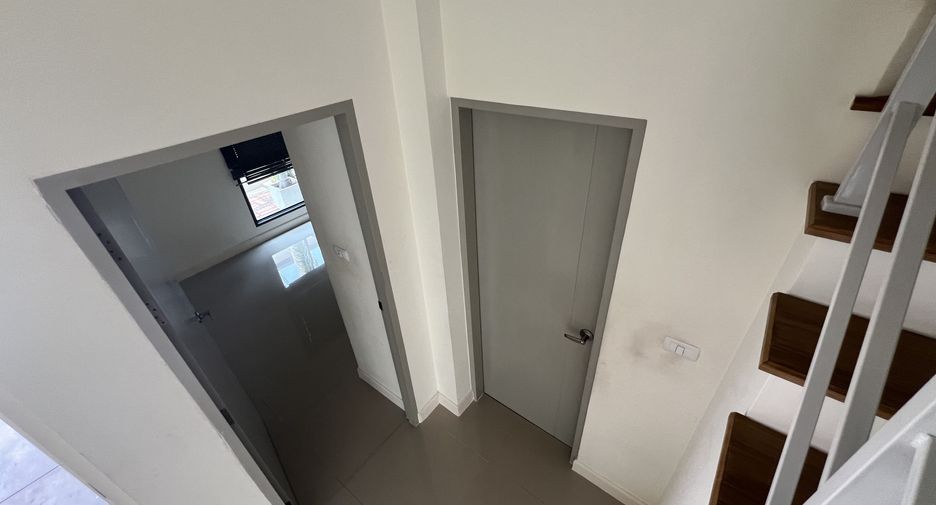Haus zum Kauf und zur Miete mit 4 Zimmer in Prawet, Bangkok