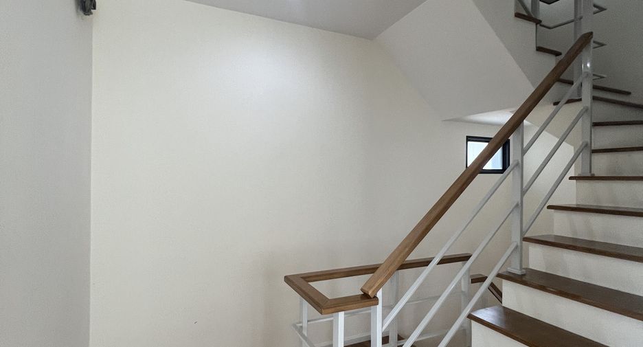 Haus zum Kauf und zur Miete mit 4 Zimmer in Prawet, Bangkok