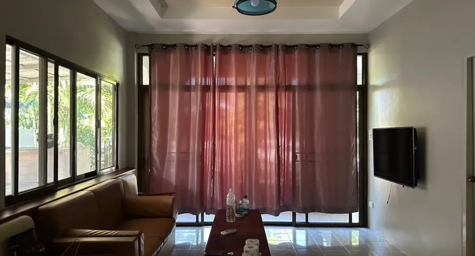 For rent 3 bedrooms house in Mueang Chiang Mai, Chiang Mai