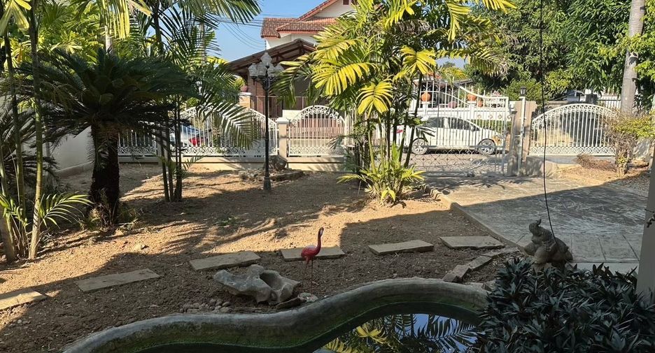 For rent 3 bedrooms house in Mueang Chiang Mai, Chiang Mai