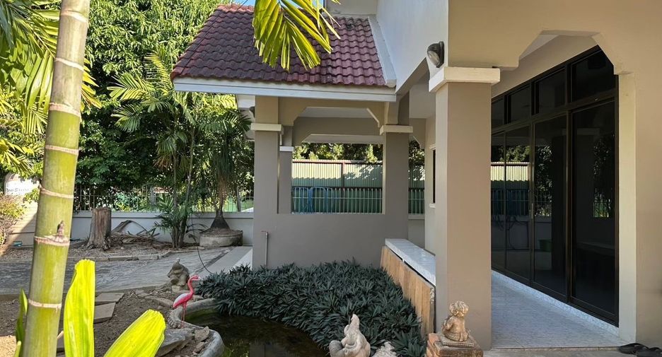 For rent 3 bedrooms house in Mueang Chiang Mai, Chiang Mai