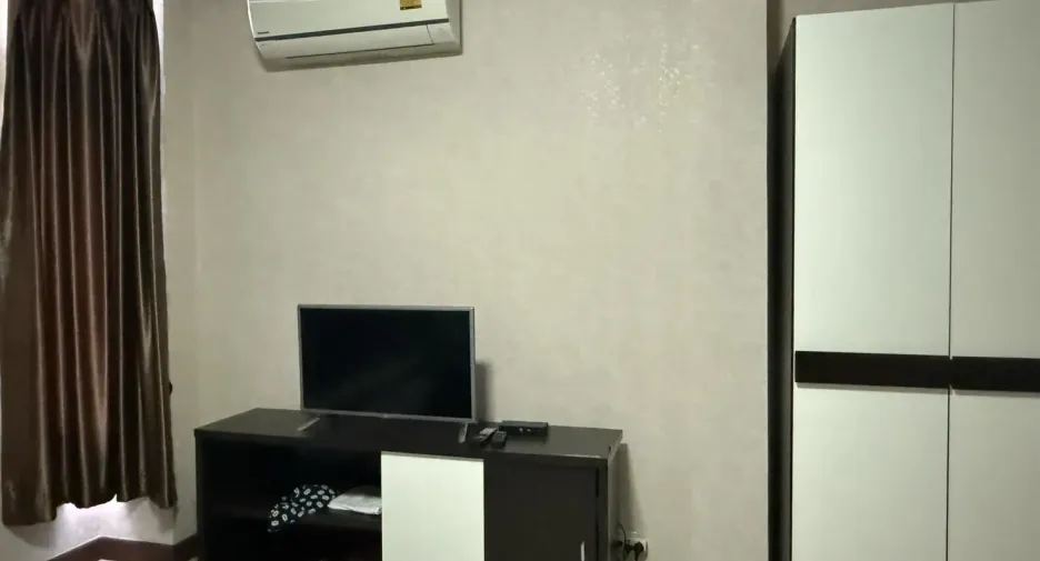 Аренда 3 спальни таунхаус в Ча Ам, Пхетбури