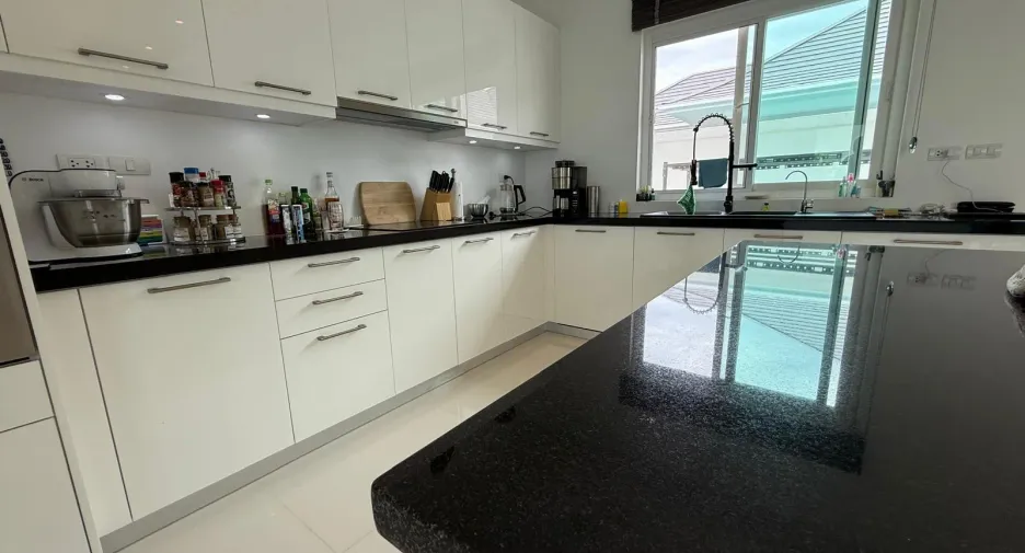 Villa zum Kauf mit 3 Zimmer in Hua Hin, Prachuap Khiri Khan
