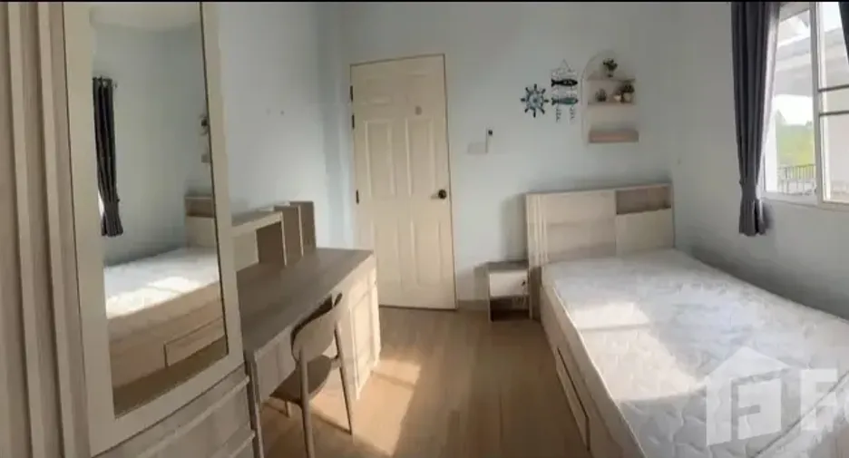 For rent 3 bedrooms house in San Kamphaeng, Chiang Mai