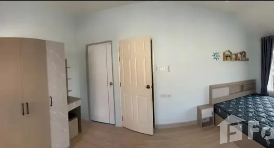 For rent 3 bedrooms house in San Kamphaeng, Chiang Mai