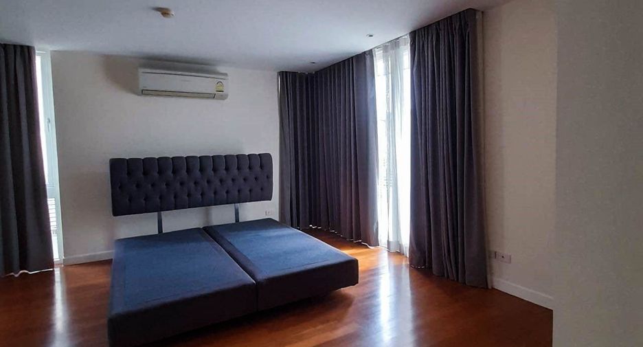 For sale 3 bedrooms condo in Watthana, Bangkok