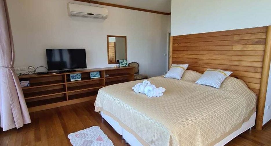 For sale 4 bedrooms villa in Ko Samui, Surat Thani