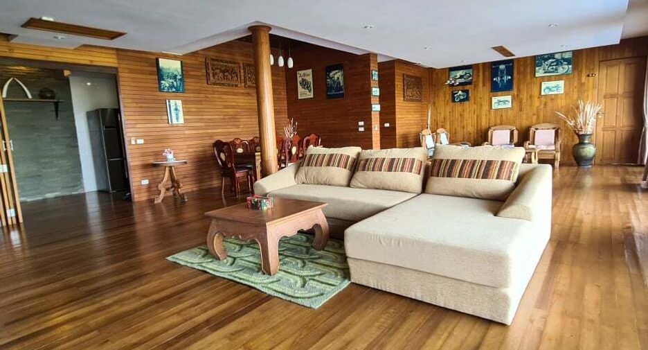 For sale 4 bedrooms villa in Ko Samui, Surat Thani