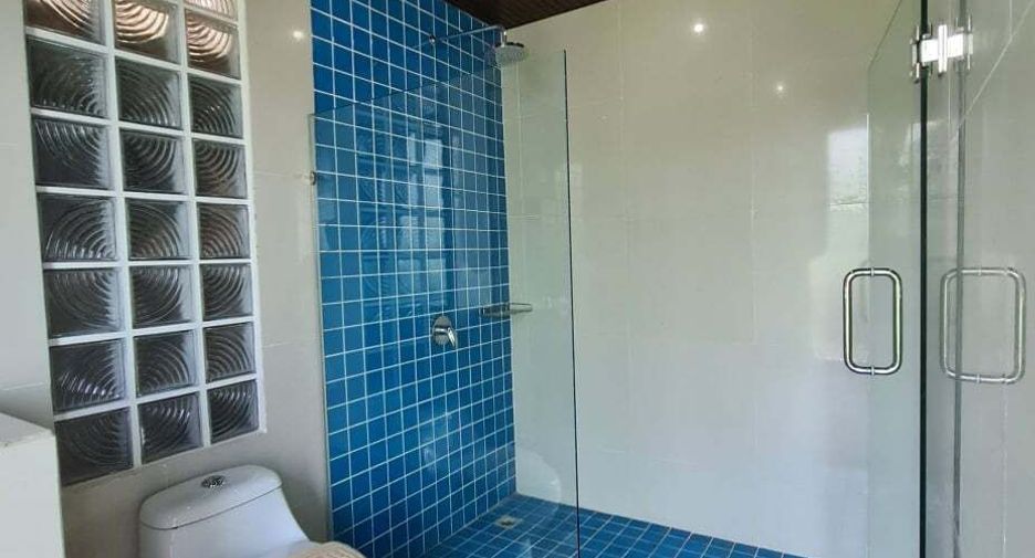 For sale 4 bedrooms villa in Ko Samui, Surat Thani
