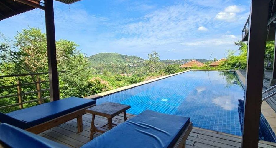 For sale 4 bedrooms villa in Ko Samui, Surat Thani
