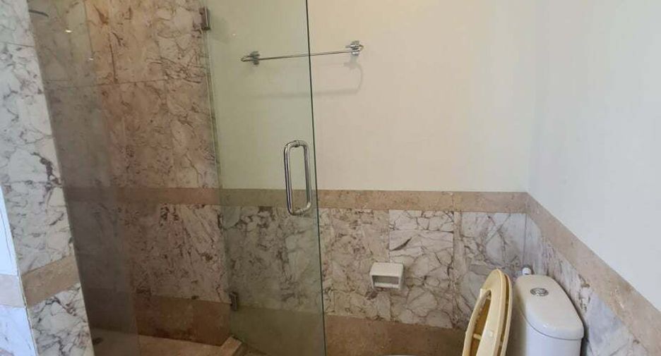 For sale 4 bedrooms villa in Ko Samui, Surat Thani