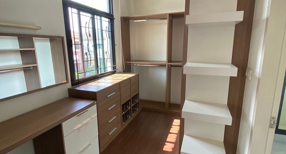 ขาย 3 ห้องนอน บ้านเดี่ยว ใน คันนายาว, กรุงเทพฯ