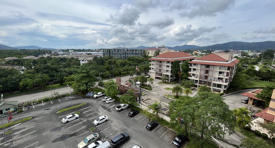 For rent 2 bedrooms apartment in Mueang Phuket, Phuket