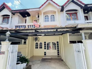 For Rent 2 Bedroom Townhouse In Mueang Chiang Mai
