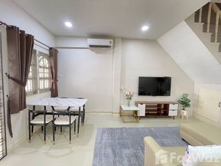 À louer 2 chambres maison de ville à Mueang Chiang Mai, Chiang Mai