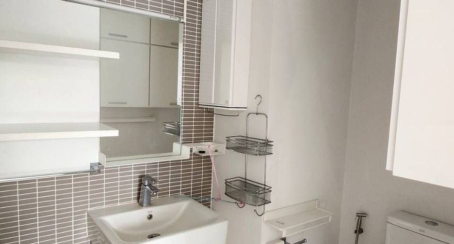 For rent 2 bedrooms condo in Mueang Chiang Mai, Chiang Mai
