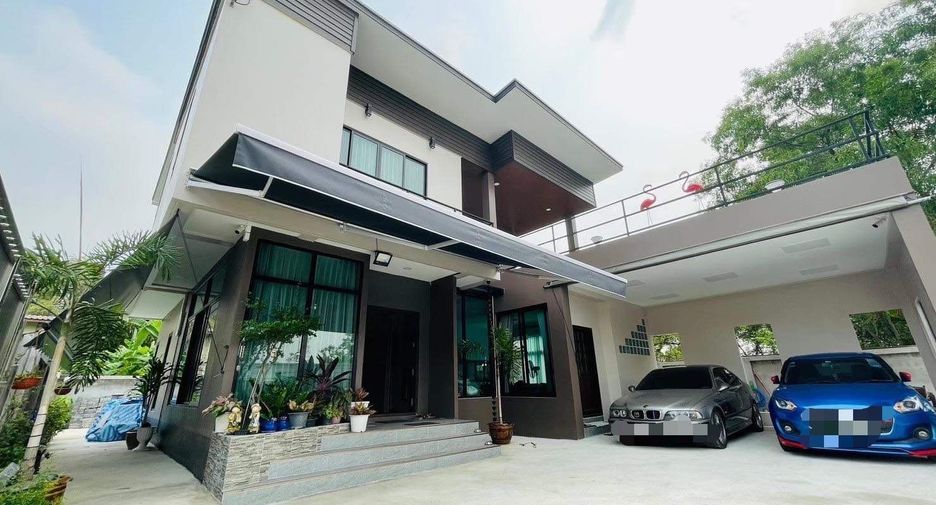 For sale 3 bedrooms house in Bang Khen, Bangkok