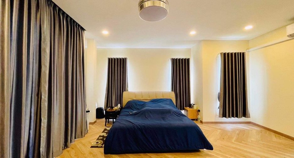 For sale 3 bedrooms house in Bang Khen, Bangkok