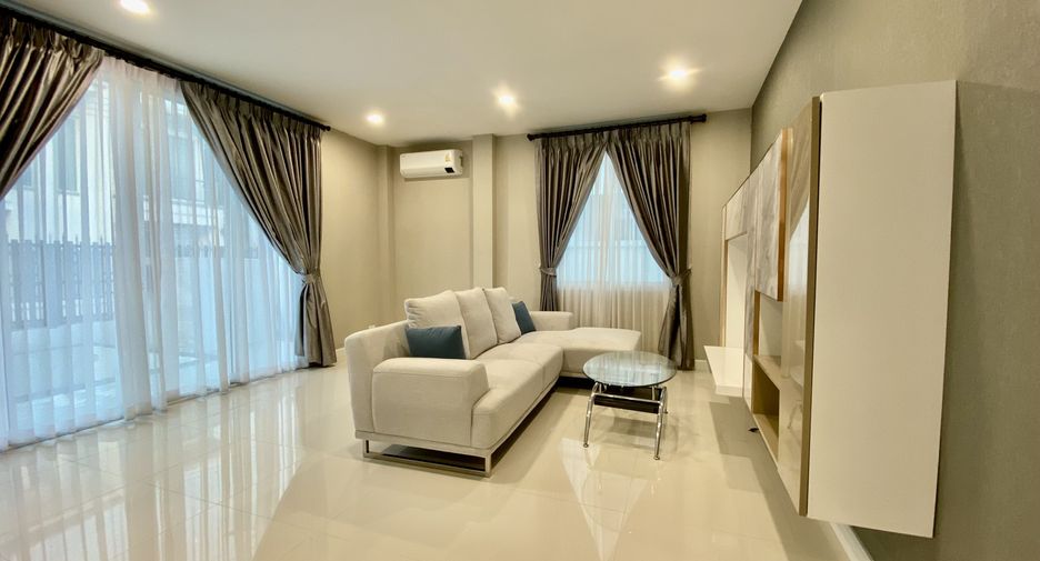 For rent 4 bedrooms house in Mae Rim, Chiang Mai