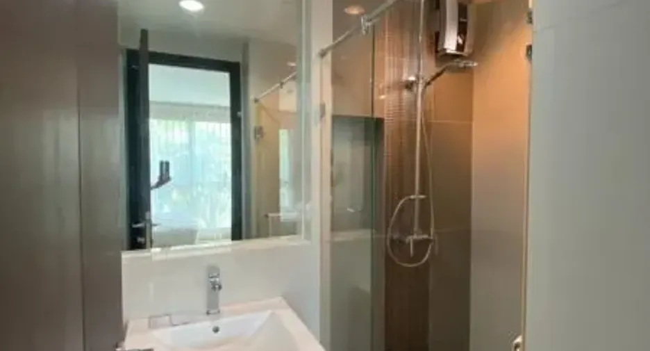 For sale 2 bedrooms condo in Sathon, Bangkok