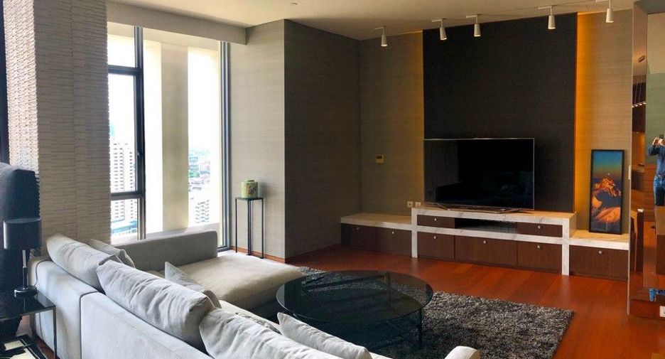 For sale 1 bed condo in Sathon, Bangkok