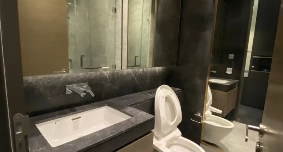 For sale studio condo in Pathum Wan, Bangkok