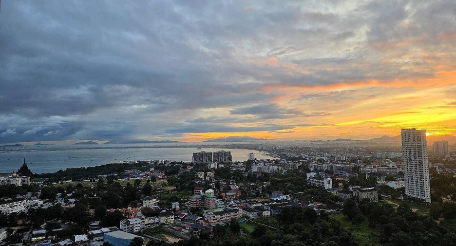 For rent 2 bedrooms condo in Bang Lamung, Chonburi