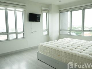 For sale 3 bedrooms condo in Khan Na Yao, Bangkok