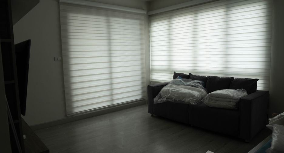 For sale 3 bedrooms condo in Khan Na Yao, Bangkok