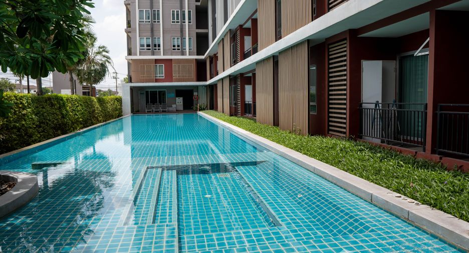 For sale 3 bedrooms condo in Khan Na Yao, Bangkok