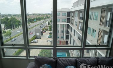 For sale 3 bedrooms condo in Khan Na Yao, Bangkok
