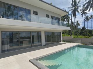 For sale 4 bedrooms villa in Ko Samui, Surat Thani