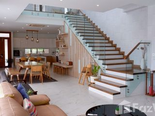 For sale 4 bedrooms villa in San Kamphaeng, Chiang Mai