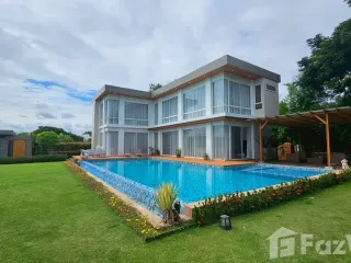 For sale 4 bedrooms villa in San Kamphaeng, Chiang Mai